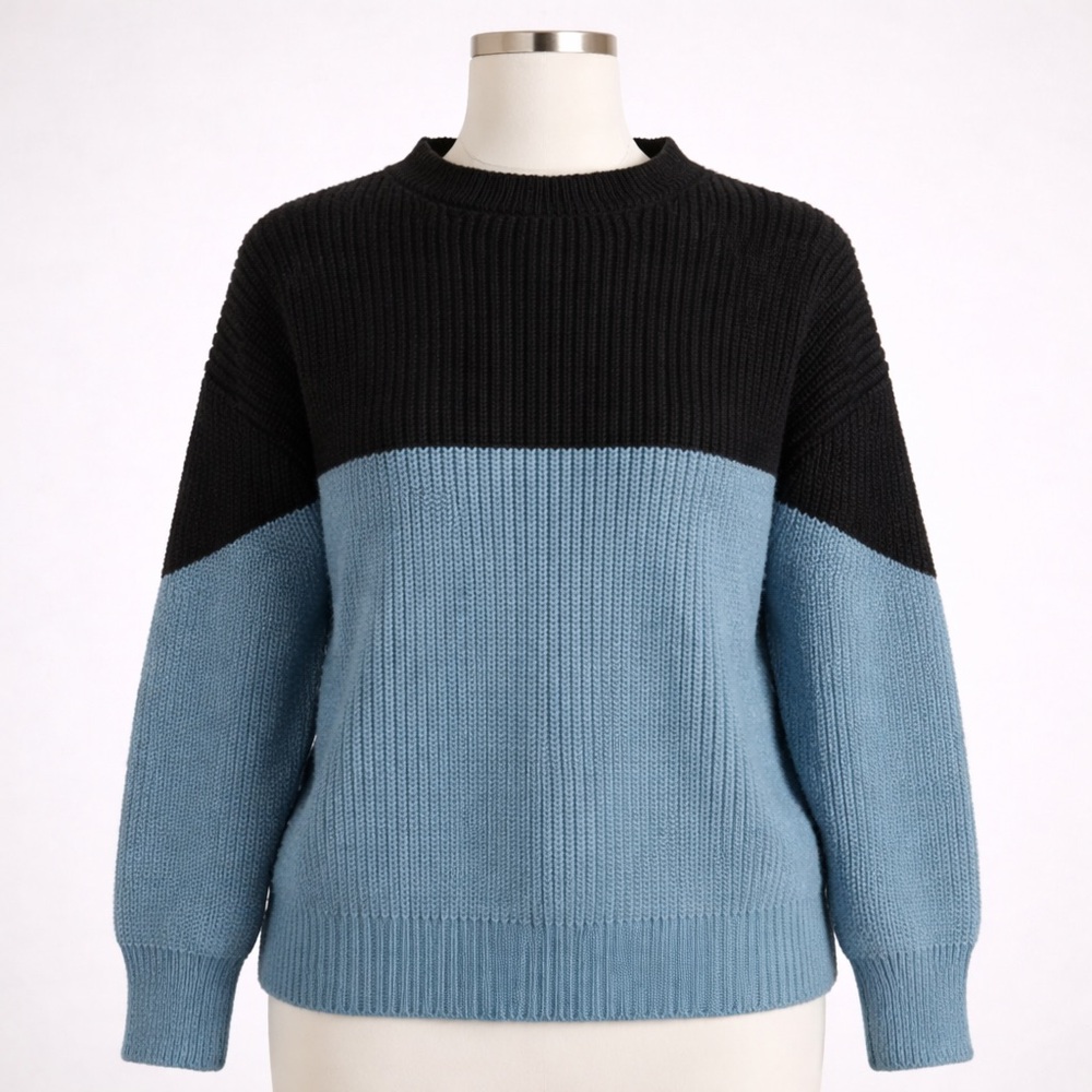 Colorblock Black and Light Blue Oversized Sweater S